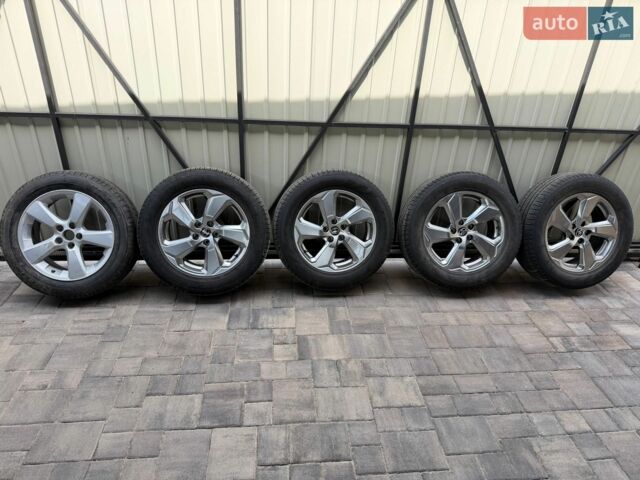 Черный Лексус РХ, объемом двигателя 3.3 л и пробегом 247 тыс. км за 11500 $, фото 27 на Automoto.ua