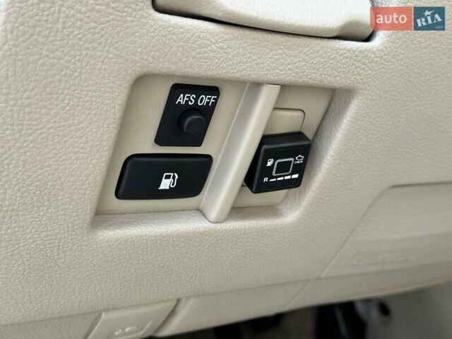 Черный Лексус РХ, объемом двигателя 3.46 л и пробегом 290 тыс. км за 9590 $, фото 16 на Automoto.ua