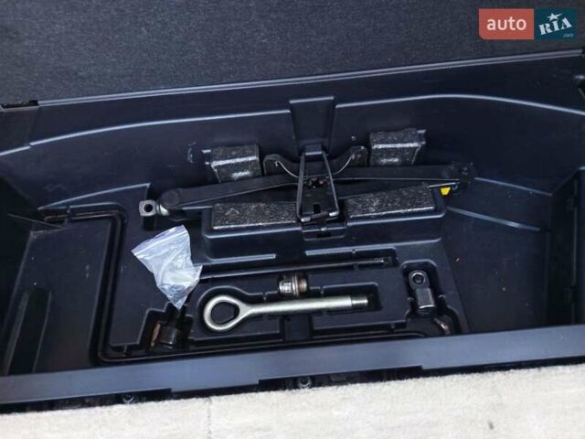 Черный Лексус РХ, объемом двигателя 3.46 л и пробегом 372 тыс. км за 10800 $, фото 27 на Automoto.ua