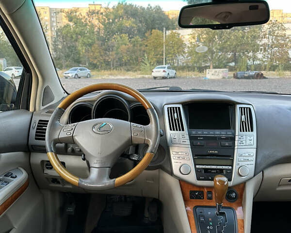 Черный Лексус РХ, объемом двигателя 3.46 л и пробегом 378 тыс. км за 8200 $, фото 6 на Automoto.ua