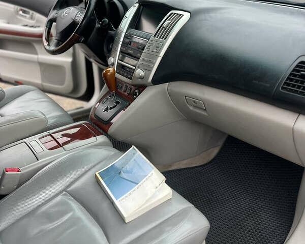 Черный Лексус РХ, объемом двигателя 3.46 л и пробегом 195 тыс. км за 12000 $, фото 14 на Automoto.ua