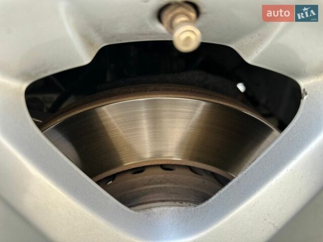 Черный Лексус РХ, объемом двигателя 3.46 л и пробегом 178 тыс. км за 12900 $, фото 41 на Automoto.ua