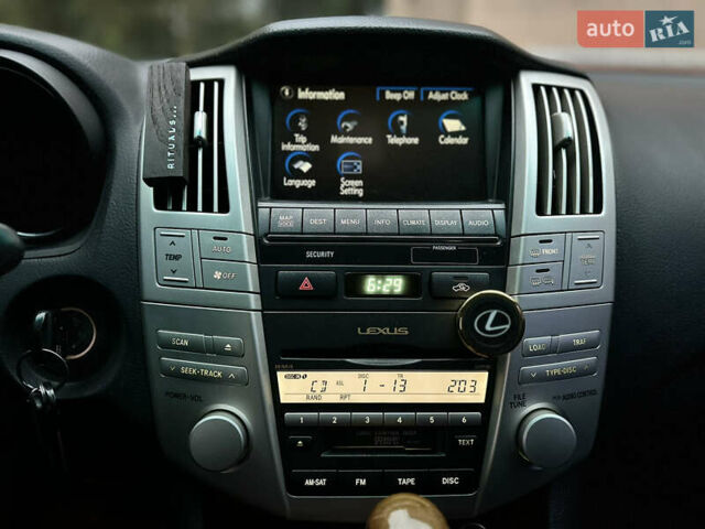 Черный Лексус РХ, объемом двигателя 3.46 л и пробегом 217 тыс. км за 14500 $, фото 44 на Automoto.ua