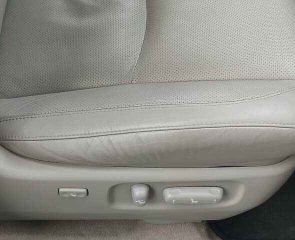 Черный Лексус РХ, объемом двигателя 3.5 л и пробегом 188 тыс. км за 14000 $, фото 10 на Automoto.ua