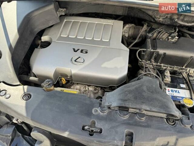 Черный Лексус РХ, объемом двигателя 3.46 л и пробегом 267 тыс. км за 13500 $, фото 18 на Automoto.ua