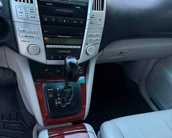 Черный Лексус РХ, объемом двигателя 3.46 л и пробегом 190 тыс. км за 12500 $, фото 47 на Automoto.ua