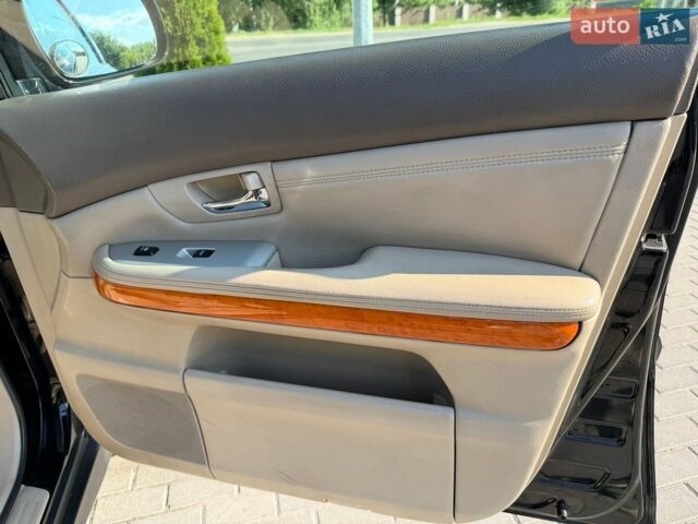 Чорний Лексус РХ, об'ємом двигуна 0 л та пробігом 260 тис. км за 7500 $, фото 32 на Automoto.ua