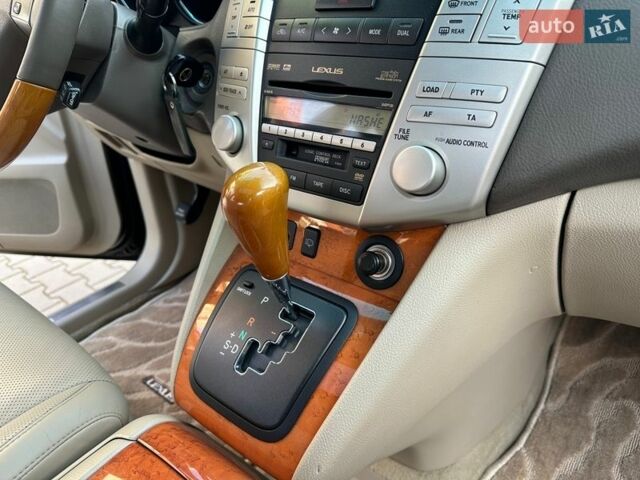 Черный Лексус РХ, объемом двигателя 3.46 л и пробегом 178 тыс. км за 12900 $, фото 65 на Automoto.ua