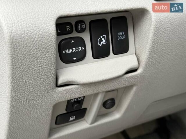 Чорний Лексус РХ, об'ємом двигуна 3.46 л та пробігом 166 тис. км за 12700 $, фото 28 на Automoto.ua