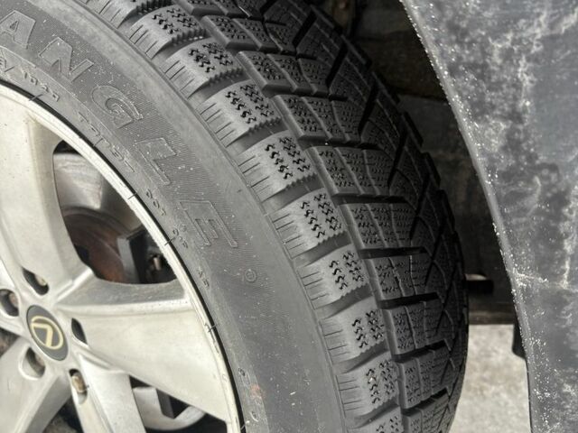 Черный Лексус РХ, объемом двигателя 3.5 л и пробегом 270 тыс. км за 7000 $, фото 5 на Automoto.ua