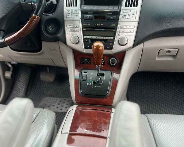 Черный Лексус РХ, объемом двигателя 3.46 л и пробегом 195 тыс. км за 12000 $, фото 15 на Automoto.ua