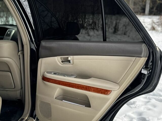 Черный Лексус РХ, объемом двигателя 3.5 л и пробегом 250 тыс. км за 9799 $, фото 17 на Automoto.ua