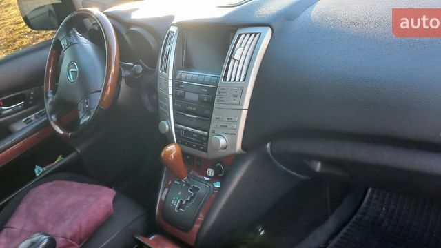 Черный Лексус РХ, объемом двигателя 3.46 л и пробегом 180 тыс. км за 9500 $, фото 3 на Automoto.ua