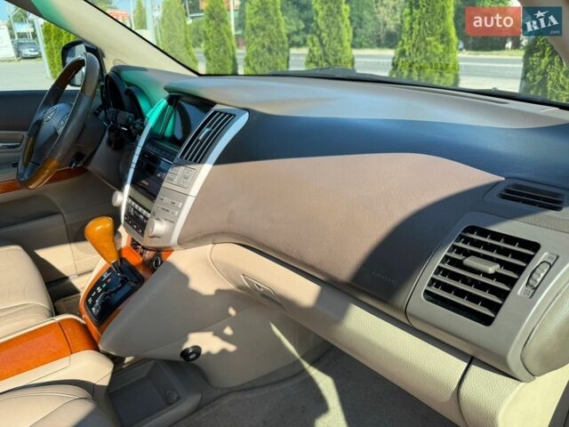 Чорний Лексус РХ, об'ємом двигуна 0 л та пробігом 260 тис. км за 7500 $, фото 34 на Automoto.ua