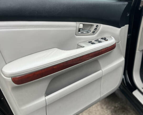 Черный Лексус РХ, объемом двигателя 3.46 л и пробегом 195 тыс. км за 12000 $, фото 10 на Automoto.ua