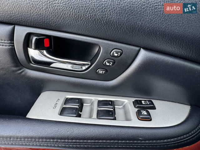 Черный Лексус РХ, объемом двигателя 3.46 л и пробегом 266 тыс. км за 10900 $, фото 15 на Automoto.ua