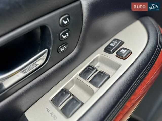 Черный Лексус РХ, объемом двигателя 3.5 л и пробегом 260 тыс. км за 12500 $, фото 10 на Automoto.ua