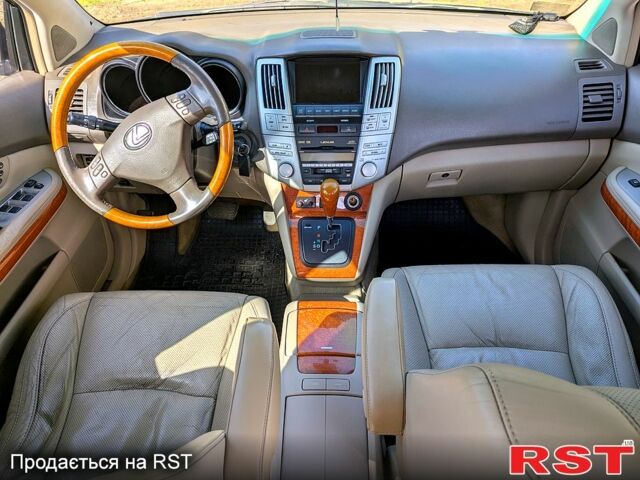 Черный Лексус РХ, объемом двигателя 3.5 л и пробегом 239 тыс. км за 10200 $, фото 7 на Automoto.ua