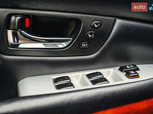 Чорний Лексус РХ, об'ємом двигуна 3.3 л та пробігом 207 тис. км за 11800 $, фото 12 на Automoto.ua