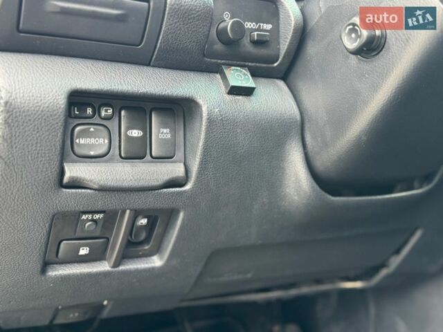 Чорний Лексус РХ, об'ємом двигуна 3.46 л та пробігом 233 тис. км за 13000 $, фото 32 на Automoto.ua