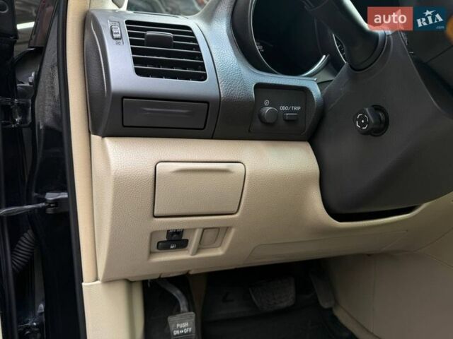 Черный Лексус РХ, объемом двигателя 3.3 л и пробегом 187 тыс. км за 11990 $, фото 12 на Automoto.ua