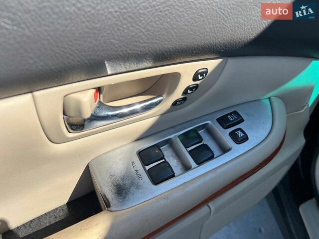 Черный Лексус РХ, объемом двигателя 3.3 л и пробегом 285 тыс. км за 10940 $, фото 17 на Automoto.ua