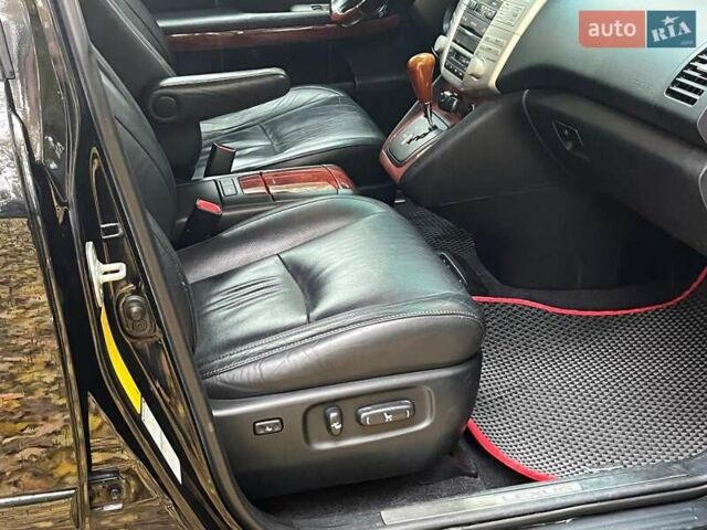 Черный Лексус РХ, объемом двигателя 3.5 л и пробегом 295 тыс. км за 10790 $, фото 30 на Automoto.ua