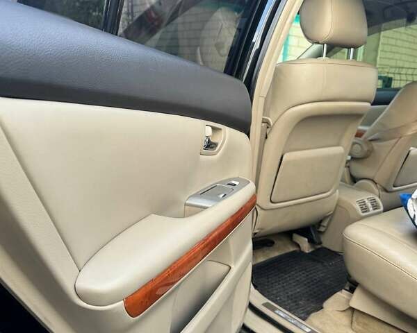 Черный Лексус РХ, объемом двигателя 3.3 л и пробегом 263 тыс. км за 13900 $, фото 9 на Automoto.ua