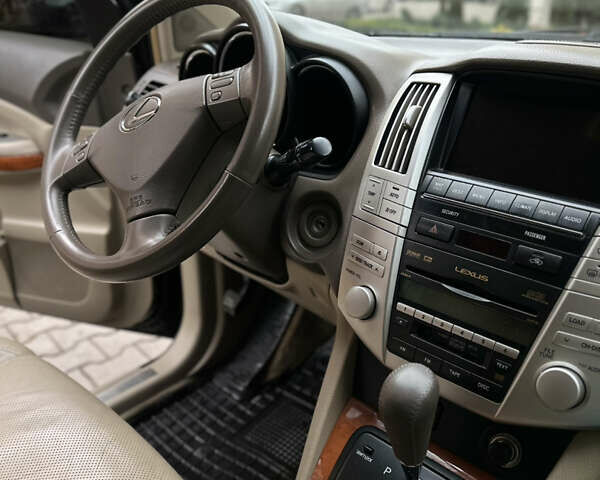 Черный Лексус РХ, объемом двигателя 3.5 л и пробегом 255 тыс. км за 12000 $, фото 9 на Automoto.ua