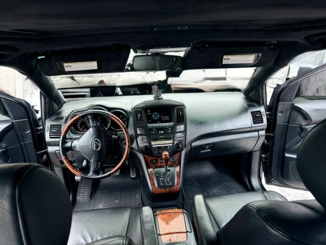 Черный Лексус РХ, объемом двигателя 0 л и пробегом 170 тыс. км за 11500 $, фото 6 на Automoto.ua