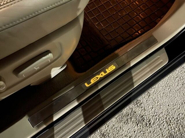 Черный Лексус РХ, объемом двигателя 3.5 л и пробегом 265 тыс. км за 10500 $, фото 2 на Automoto.ua