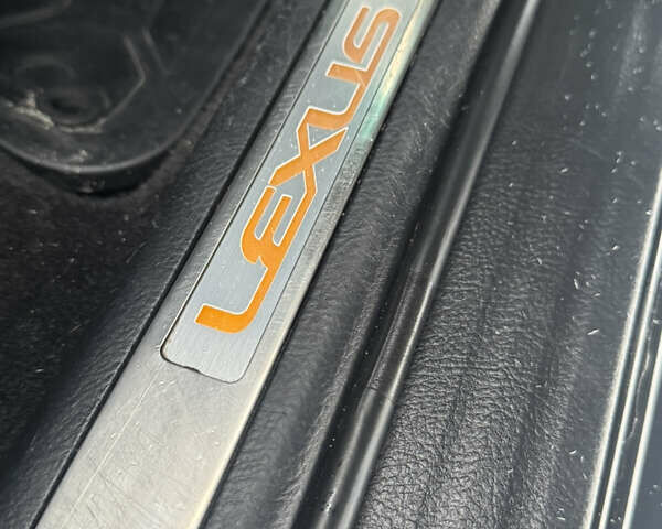 Черный Лексус РХ, объемом двигателя 3.46 л и пробегом 195 тыс. км за 11950 $, фото 100 на Automoto.ua