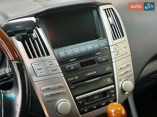 Черный Лексус РХ, объемом двигателя 3.5 л и пробегом 295 тыс. км за 10790 $, фото 22 на Automoto.ua