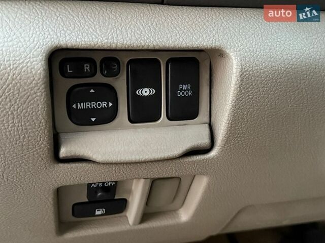 Черный Лексус РХ, объемом двигателя 3.46 л и пробегом 184 тыс. км за 11500 $, фото 13 на Automoto.ua