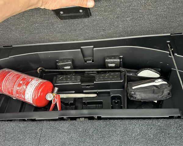 Чорний Лексус РХ, об'ємом двигуна 3.51 л та пробігом 225 тис. км за 12000 $, фото 19 на Automoto.ua