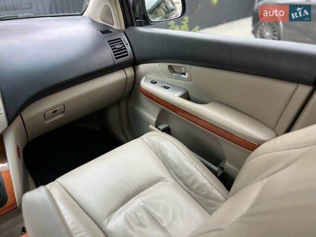 Черный Лексус РХ, объемом двигателя 3.3 л и пробегом 172 тыс. км за 12500 $, фото 30 на Automoto.ua