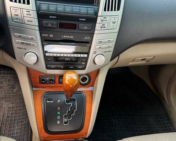 Черный Лексус РХ, объемом двигателя 3.3 л и пробегом 263 тыс. км за 13900 $, фото 7 на Automoto.ua