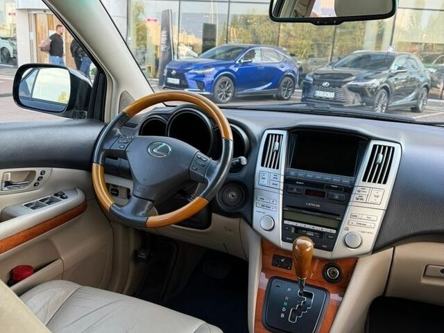 Черный Лексус РХ, объемом двигателя 3.31 л и пробегом 280 тыс. км за 12500 $, фото 18 на Automoto.ua