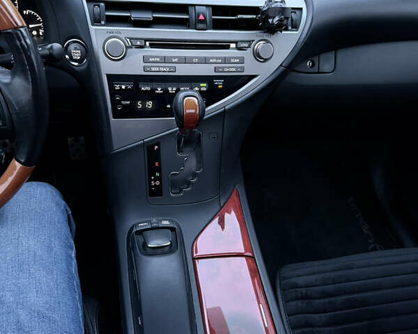 Черный Лексус РХ, объемом двигателя 3.46 л и пробегом 191 тыс. км за 18499 $, фото 20 на Automoto.ua