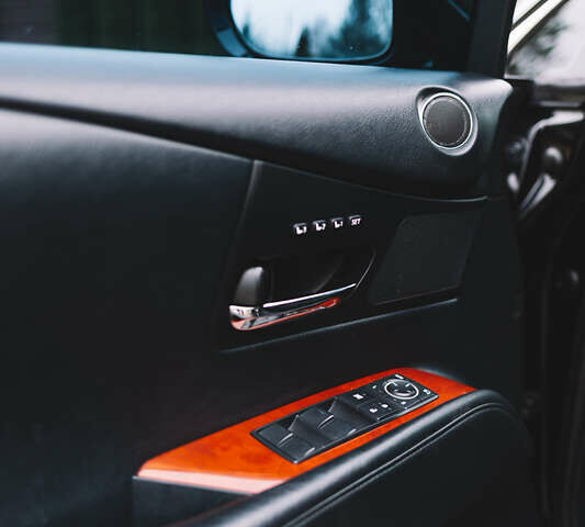 Черный Лексус РХ, объемом двигателя 3.46 л и пробегом 221 тыс. км за 17500 $, фото 23 на Automoto.ua