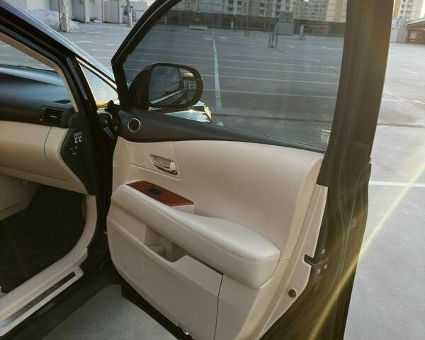 Черный Лексус РХ, объемом двигателя 3.46 л и пробегом 279 тыс. км за 15300 $, фото 19 на Automoto.ua