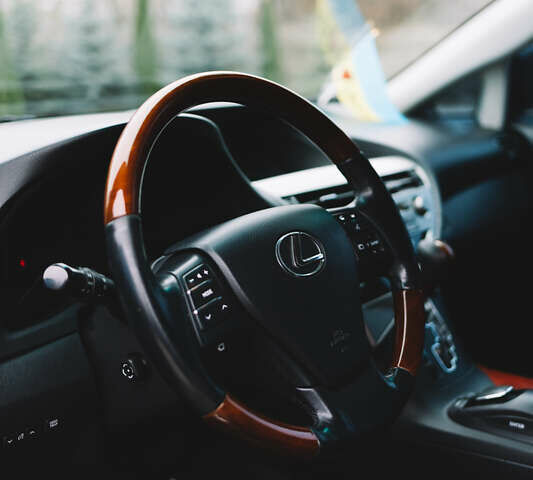 Черный Лексус РХ, объемом двигателя 3.46 л и пробегом 286 тыс. км за 17500 $, фото 13 на Automoto.ua