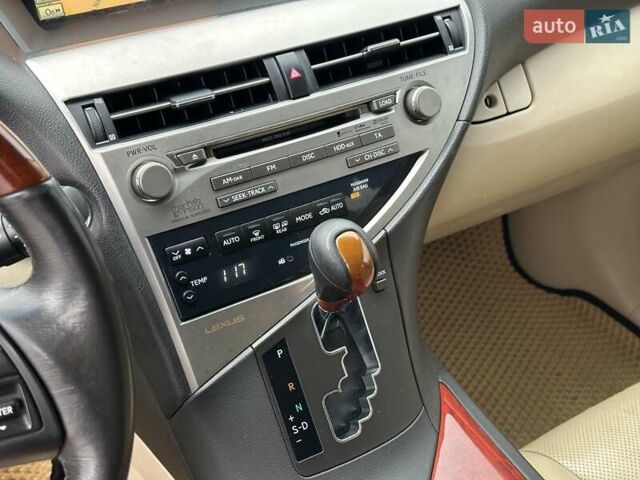 Чорний Лексус РХ, об'ємом двигуна 3.46 л та пробігом 326 тис. км за 15990 $, фото 32 на Automoto.ua