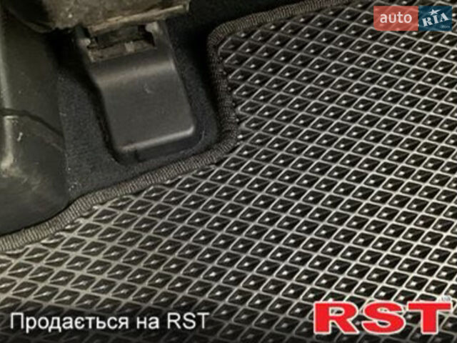 Черный Лексус РХ, объемом двигателя 3.5 л и пробегом 280 тыс. км за 18000 $, фото 13 на Automoto.ua