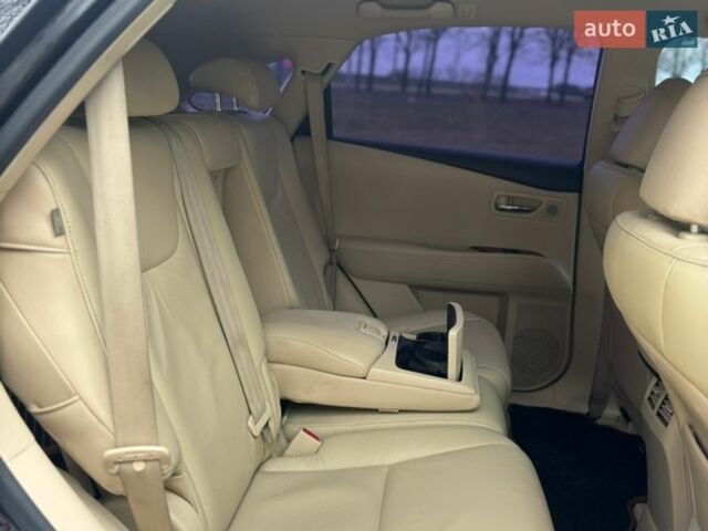 Черный Лексус РХ, объемом двигателя 3.5 л и пробегом 315 тыс. км за 13500 $, фото 10 на Automoto.ua