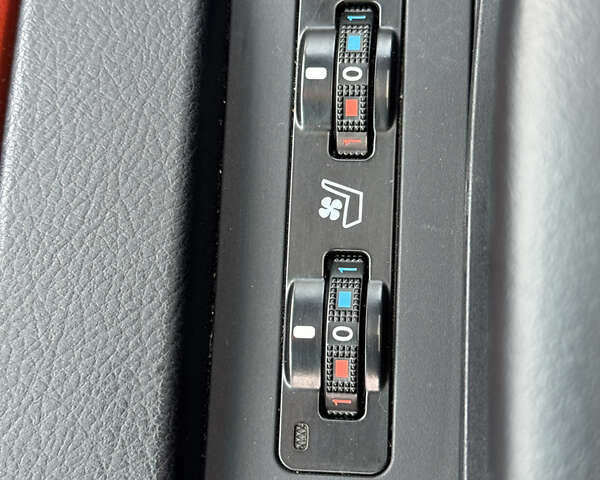 Лексус РХ 2010 в Киеве на Automoto.ua Черный Лексус РХ, объемом двигателя 3.46 л и пробегом 214 тыс. км за 14999 $, фото 20 на Automoto.ua