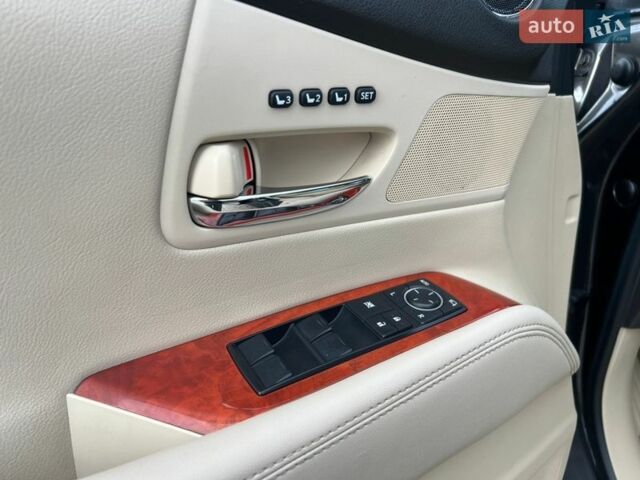 Черный Лексус РХ, объемом двигателя 3.46 л и пробегом 291 тыс. км за 16900 $, фото 17 на Automoto.ua