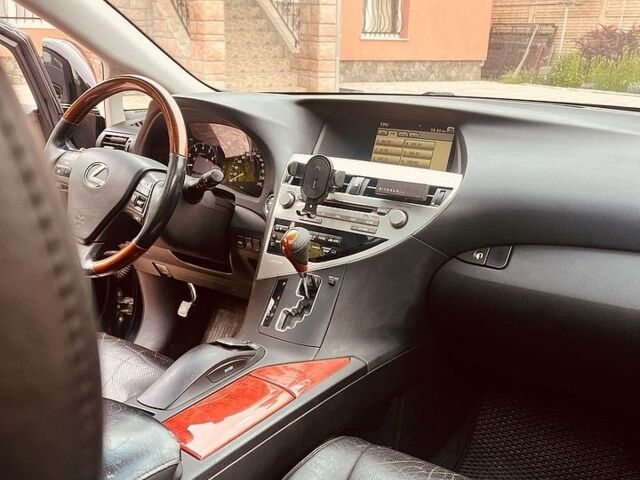 Черный Лексус РХ, объемом двигателя 3.5 л и пробегом 211 тыс. км за 16900 $, фото 9 на Automoto.ua