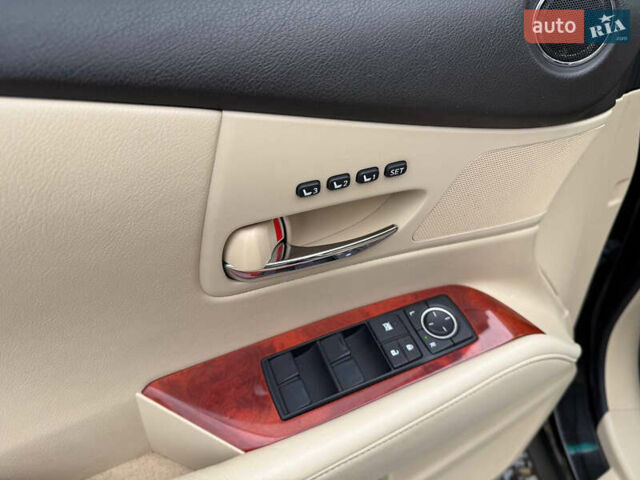 Черный Лексус РХ, объемом двигателя 3.46 л и пробегом 225 тыс. км за 16200 $, фото 14 на Automoto.ua