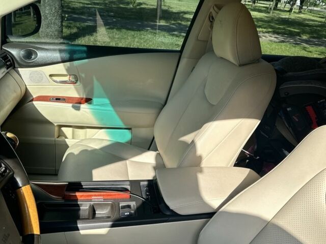 Черный Лексус РХ, объемом двигателя 3.5 л и пробегом 216 тыс. км за 12900 $, фото 11 на Automoto.ua